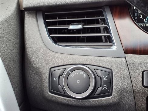 Used 2012 Ford Edge Limited image 29