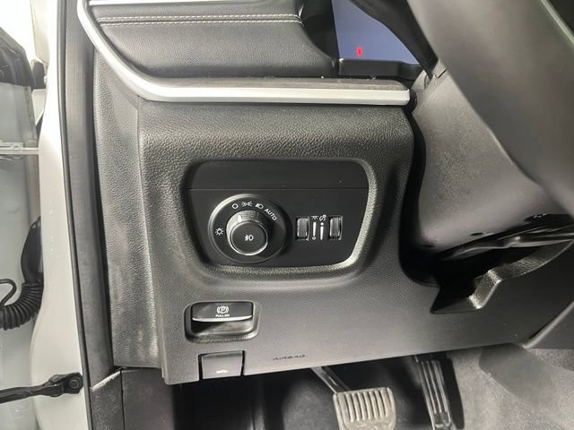 Used 2024 Jeep Grand Cherokee Limited AWD/4WD image 19