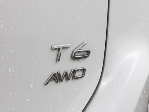 Used 2017 Volvo XC60 T6 Inscription w/ Advanced Package AWD/4WD image 32