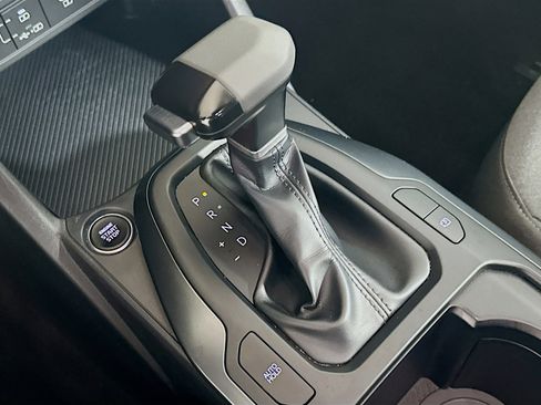 Used 2025 Kia K4 LXS image 25