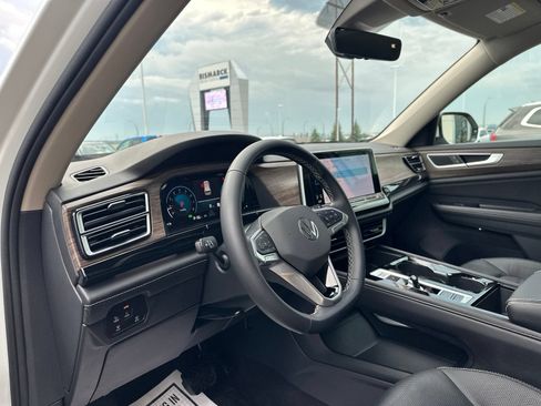 Certified 2024 Volkswagen Atlas SEL AWD/4WD image 12