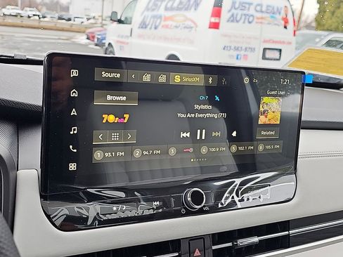 New 2026 Mitsubishi Outlander SEL image 13