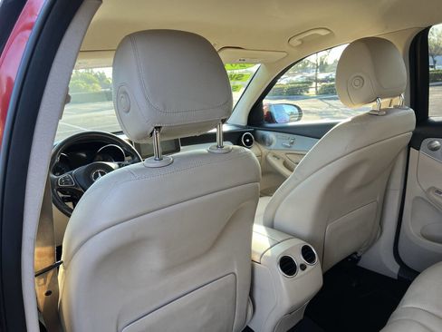 Used 2017 Mercedes-Benz GLC 300 w/ Premium 2 Package image 20