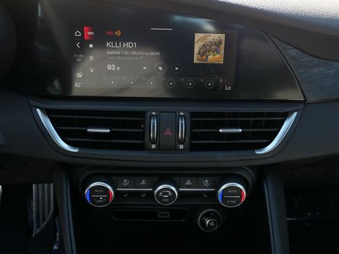 New 2024 Alfa Romeo Giulia Sprint image 19