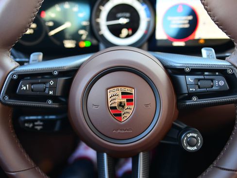 Certified 2024 Porsche 911 Carrera GTS image 29