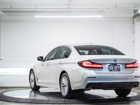 Certified 2022 BMW 530i w/ Premium Package image 4