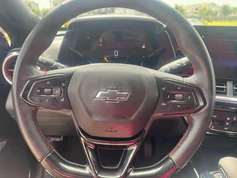 Used 2025 Chevrolet Trax RS w/ Driver Confidence Package FWD image 15
