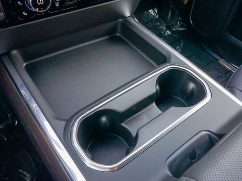 New 2025 GMC Sierra 2500 SLT w/ SLT Premium Package image 30