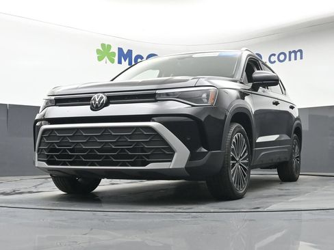Used 2025 Volkswagen Taos SE FWD image 7
