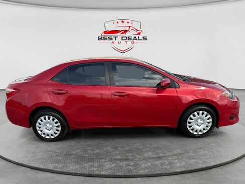 Used 2017 Toyota Corolla LE FWD image 6