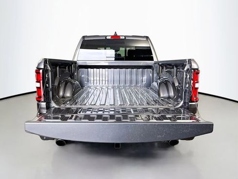 New 2026 RAM 1500 Express AWD/4WD image 23