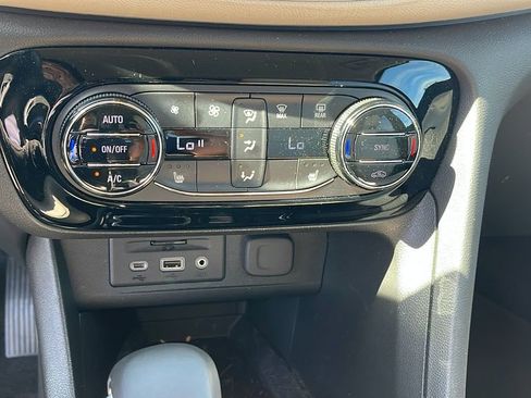 Used 2020 Buick Encore GX Essence w/ Advanced Technology Package image 19