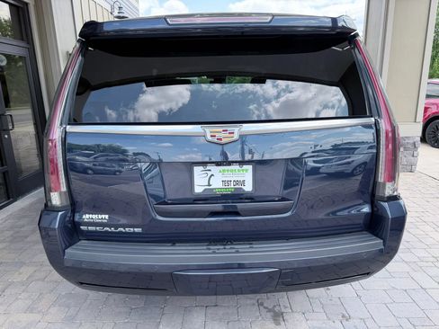Used 2020 Cadillac Escalade ESV Premium Luxury AWD/4WD image 73