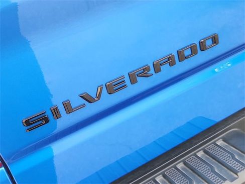 Used 2025 Chevrolet Silverado 1500 ZR2 w/ Technology Package image 32