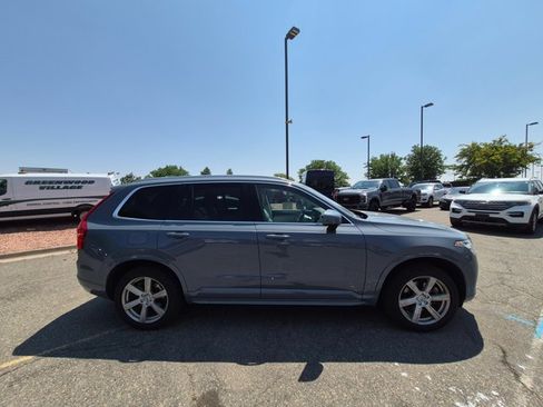 Used 2023 Volvo XC90 B5 Core AWD/4WD image 4