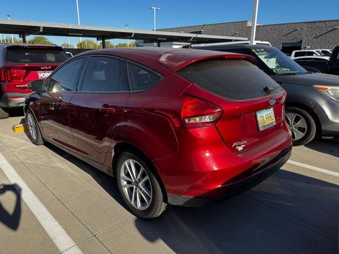 Used 2017 Ford Focus SE image 3