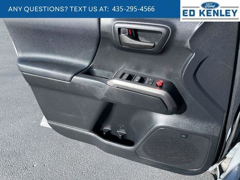 Used 2019 Toyota Tacoma TRD Off-Road image 21