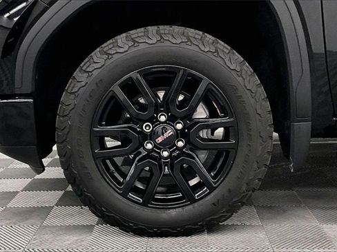 Used 2021 GMC Sierra 1500 Elevation w/ X31 Off-Road Package image 9