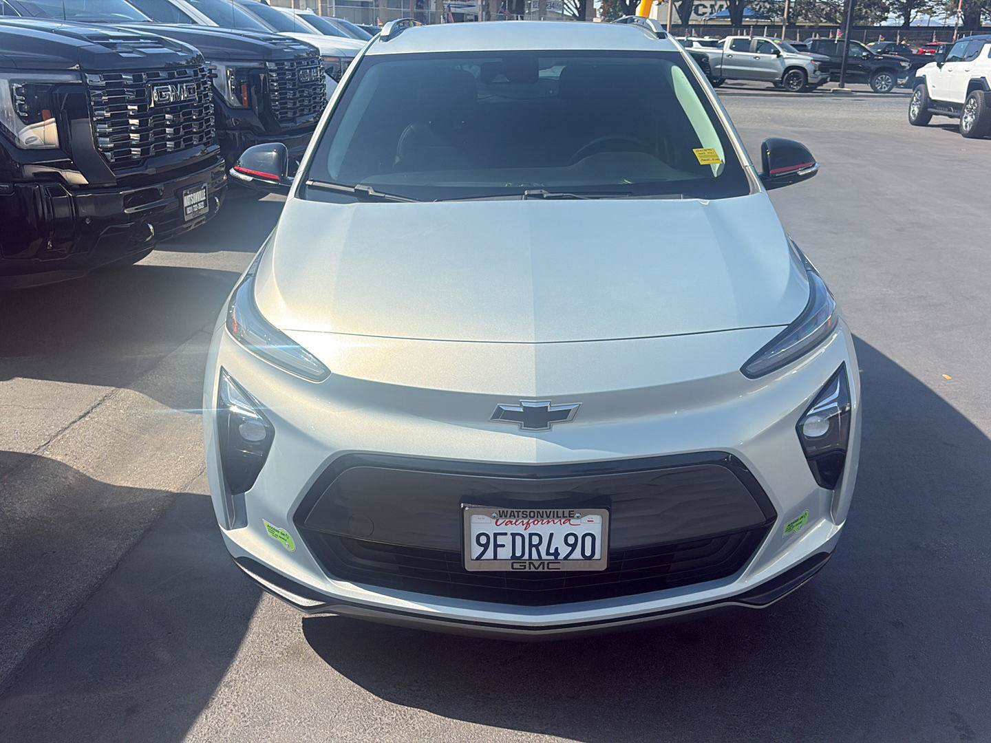 Used 2023 Chevrolet Bolt EUV LT w/ Convenience Package FWD image 2