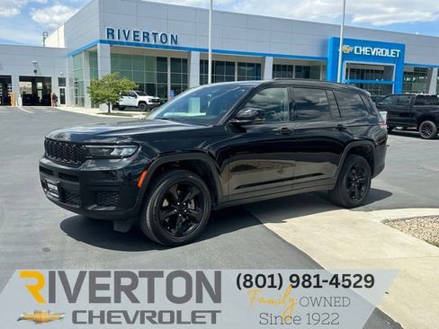 Used 2024 Jeep Grand Cherokee L Altitude AWD/4WD image 1
