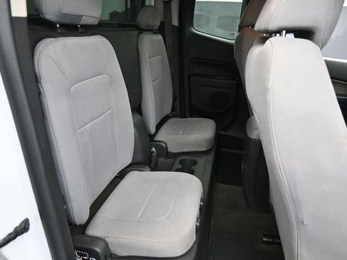 Used 2017 Chevrolet Colorado W/T RWD image 30