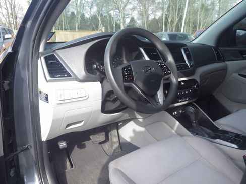 Used 2016 Hyundai Tucson SE w/ Option Group 02 image 9