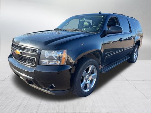 Used 2011 Chevrolet Suburban LT w/ Luxury Package image 11