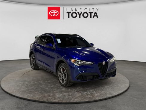 Used 2023 Alfa Romeo Stelvio Sprint RWD image 13