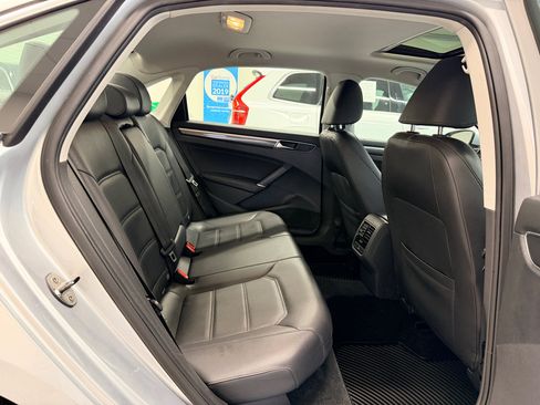 Used 2018 Volkswagen Passat 2.0T SE image 26