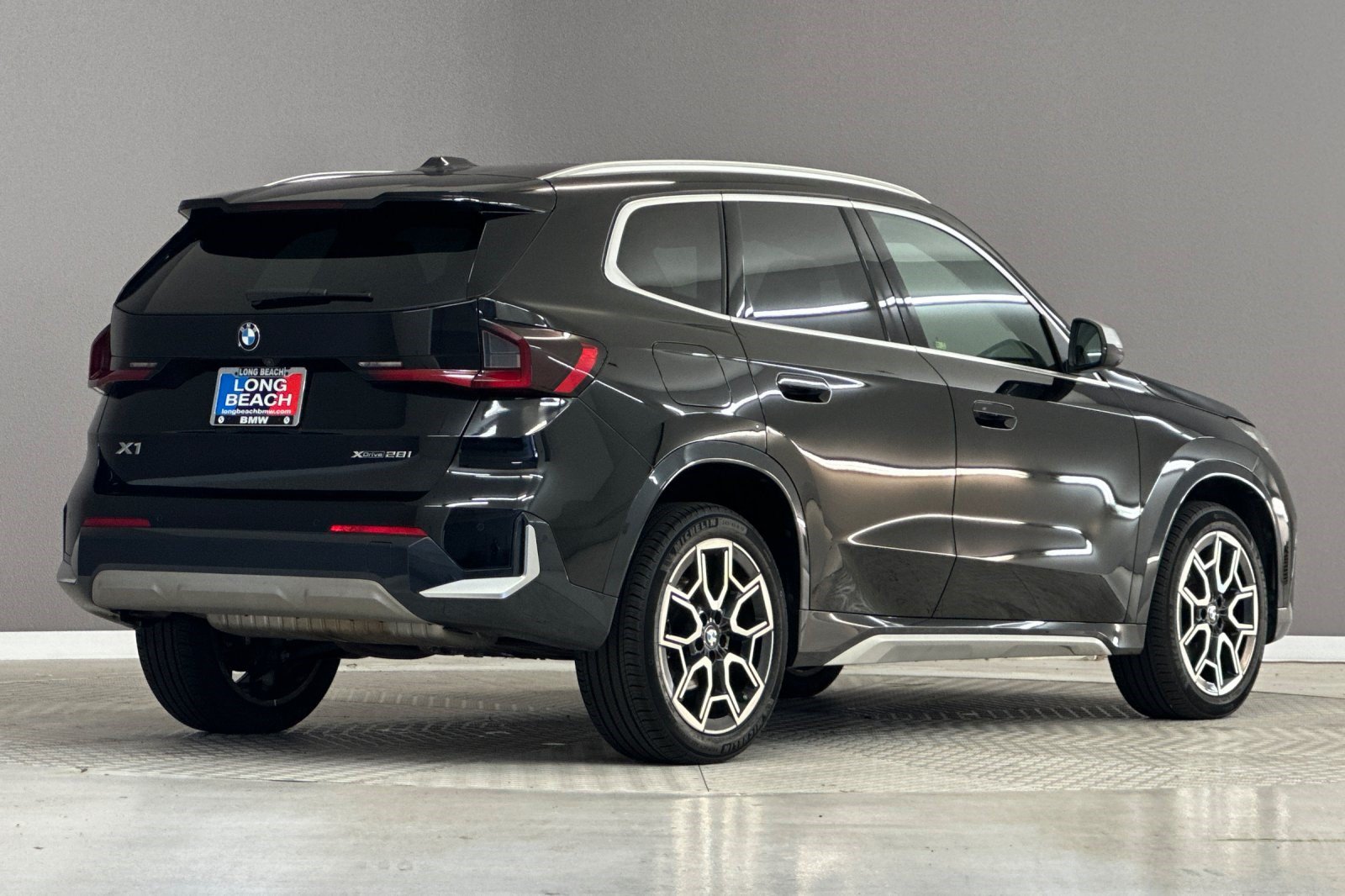 Certified 2023 BMW X1 xDrive28i w/ Premium Package AWD/4WD image 8