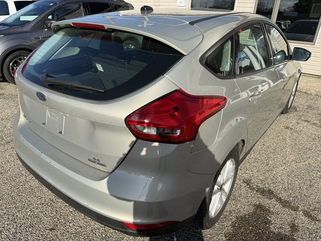 Used 2015 Ford Focus SE FWD image 5