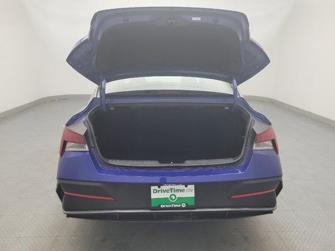 Used 2024 Hyundai Elantra SE FWD image 29