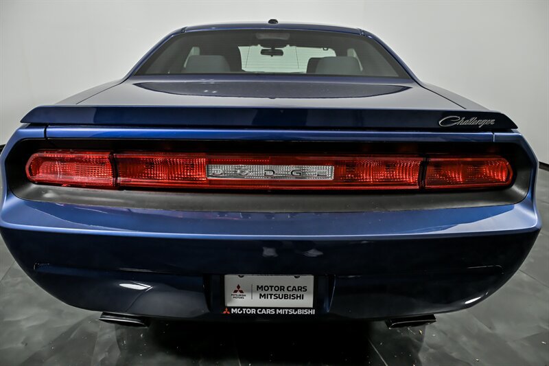 Used 2010 Dodge Challenger R/T w/ Sound Group RWD image 8