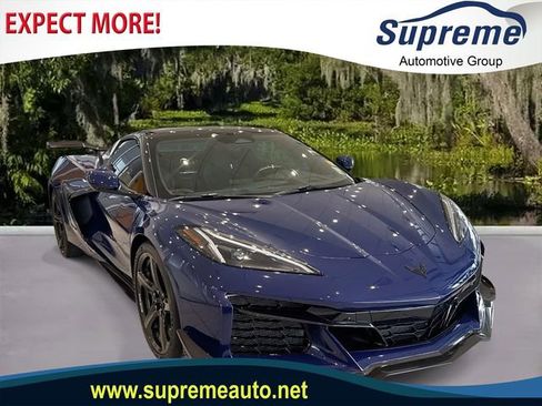 Used 2025 Chevrolet Corvette Z06 w/ Z07 Performance Package image 1