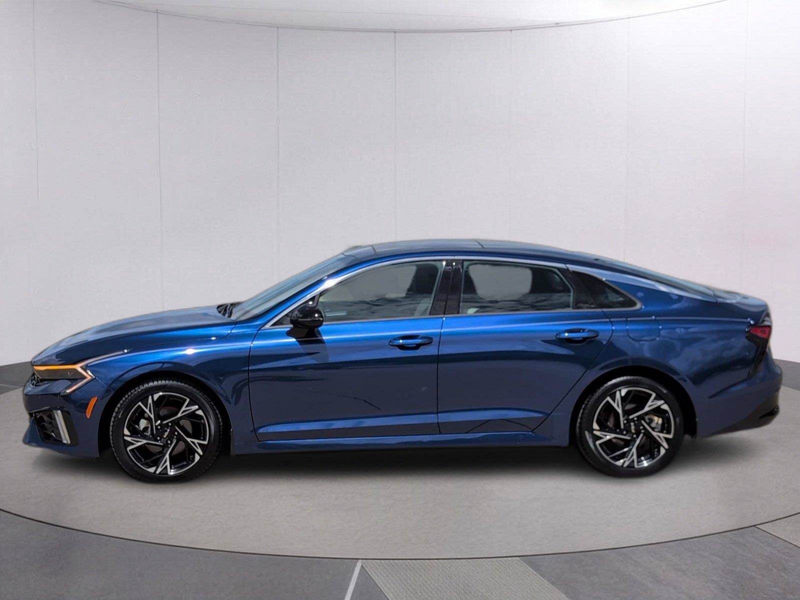 Used 2025 Kia K5 GT-Line w/ GT-Line Premium Package FWD image 2