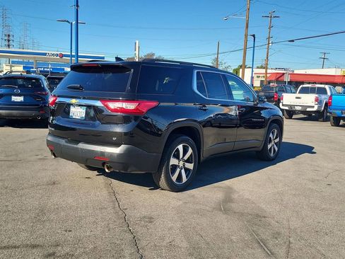 Certified 2020 Chevrolet Traverse LT w/ LT Premium Package image 30