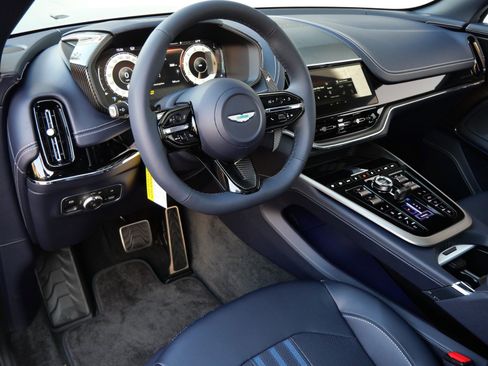 New 2026 Aston Martin DBX 707 image 3