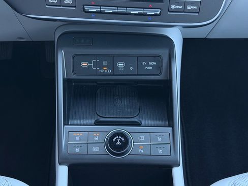 Used 2025 Hyundai Kona Limited image 26