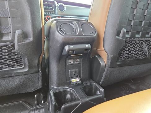 Used 2021 Jeep Gladiator Rubicon AWD/4WD image 31