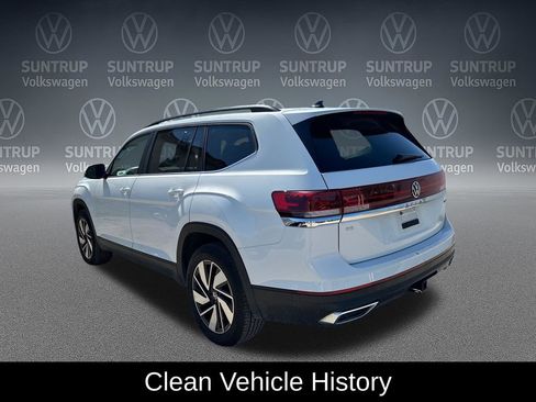 Used 2025 Volkswagen Atlas SE image 3