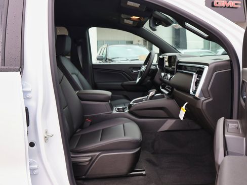 New 2026 GMC Canyon Elevation w/ Convenience Package image 23