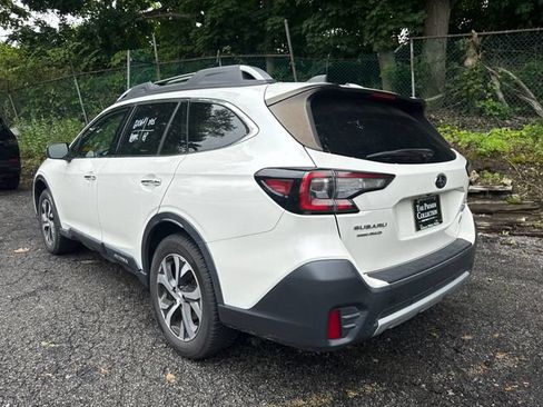 Used 2022 Subaru Outback Touring XT AWD/4WD image 4