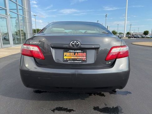 Used 2009 Toyota Camry LE FWD image 6