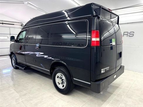 Used 2014 Chevrolet Express 2500 LT w/ LT Preferred Equipment Group RWD image 6