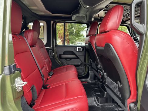Used 2024 Jeep Wrangler Unlimited Rubicon 392 AWD/4WD image 26