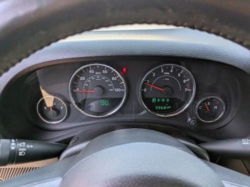 Used 2015 Jeep Wrangler Unlimited Sahara w/ Connectivity Group image 22