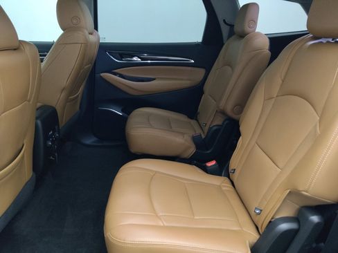 Used 2018 Buick Enclave Premium FWD image 18
