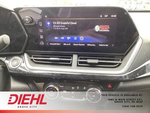 Used 2024 Chevrolet Trax RS w/ Driver Confidence Package FWD image 19