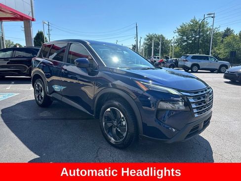 Used 2025 Nissan Rogue SV FWD image 9