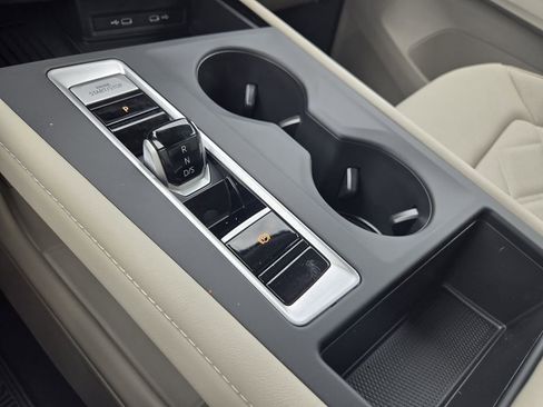 New 2026 Volkswagen Atlas SE image 16